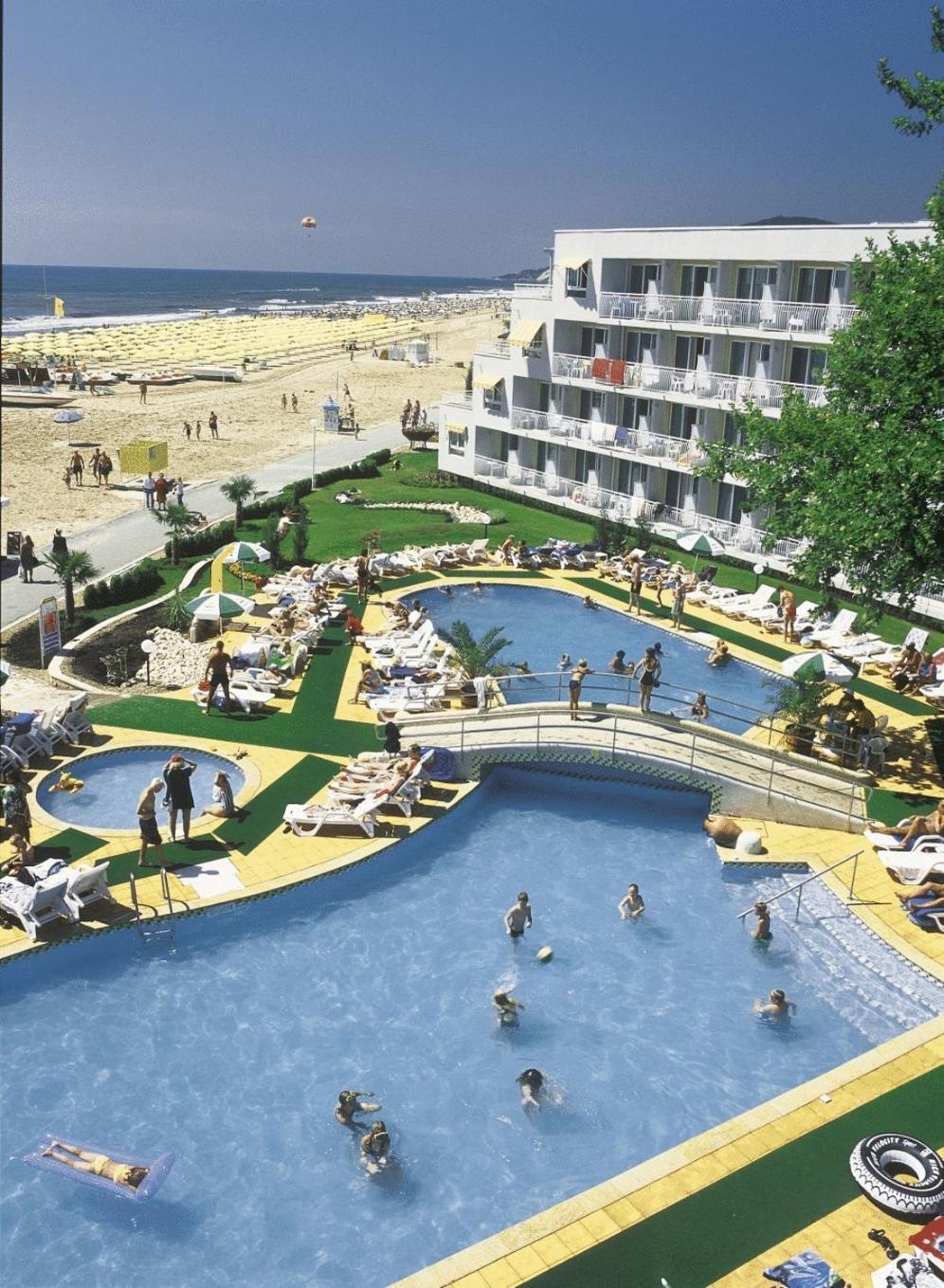 Kaliopa Hotel アルベナ エクステリア 写真